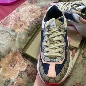 Gucci sneakers size 38.. in excellent condition/nwt Too big on me